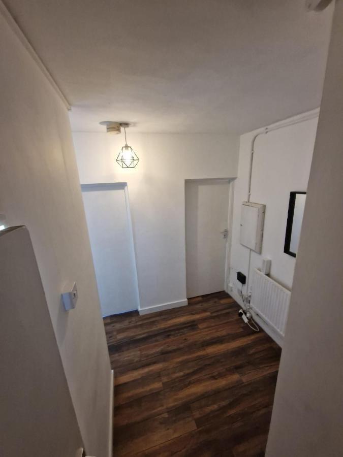 Cozy Room - Only Room Лондон Екстериор снимка